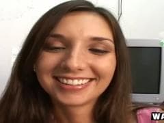 Kayla nous éclate vraiment beaucoup - Sex TUBE - MESVIP