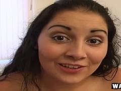Emma Cummings est une jolie salope brune - Gratuit - MESVIP